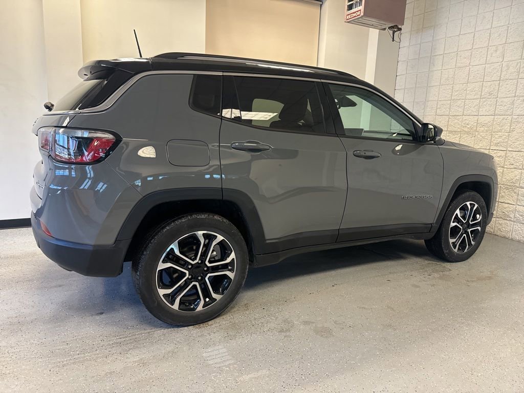 Used 2022 Jeep Compass Limited image 22