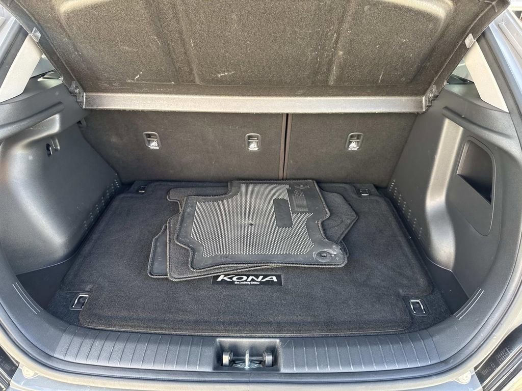 Used 2023 Hyundai Kona SE image 9