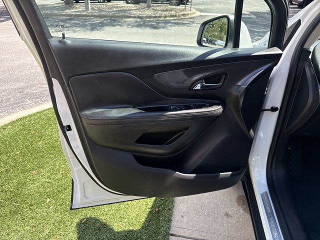 Used 2020 Buick Encore Preferred FWD image 11