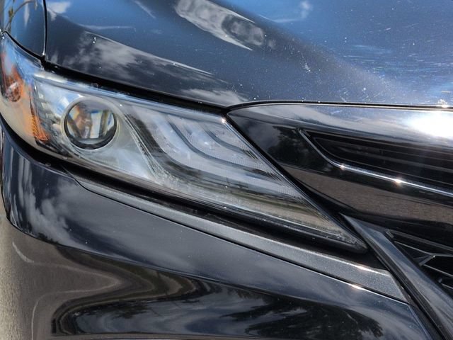 Used 2022 Toyota Camry XSE FWD image 9