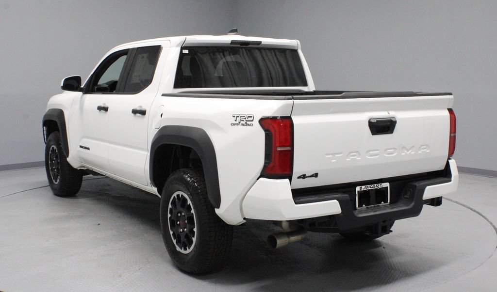 Used 2025 Toyota Tacoma TRD Off-Road AWD/4WD image 8