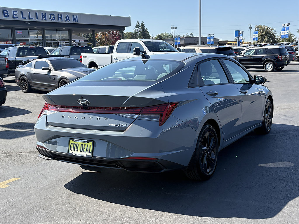 Used 2023 Hyundai Elantra Blue w/ Preferred Accessory Package FWD image 5