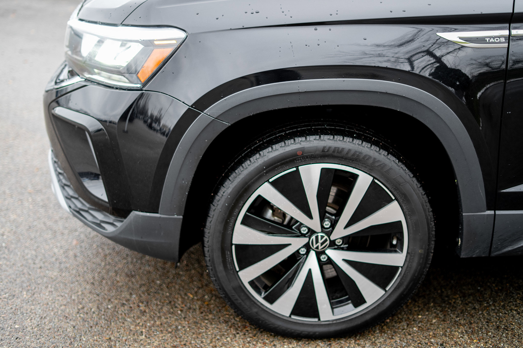 Used 2023 Volkswagen Taos SE image 9