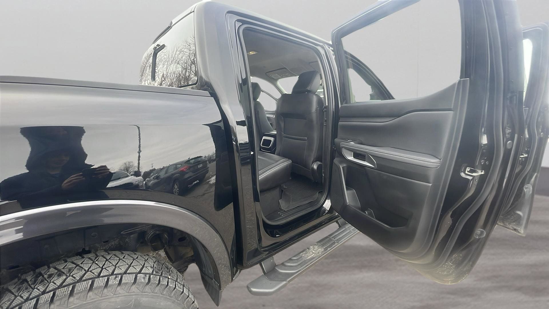 Certified 2024 Ford Ranger Lariat w/ Advanced Towing Package AWD/4WD image 18