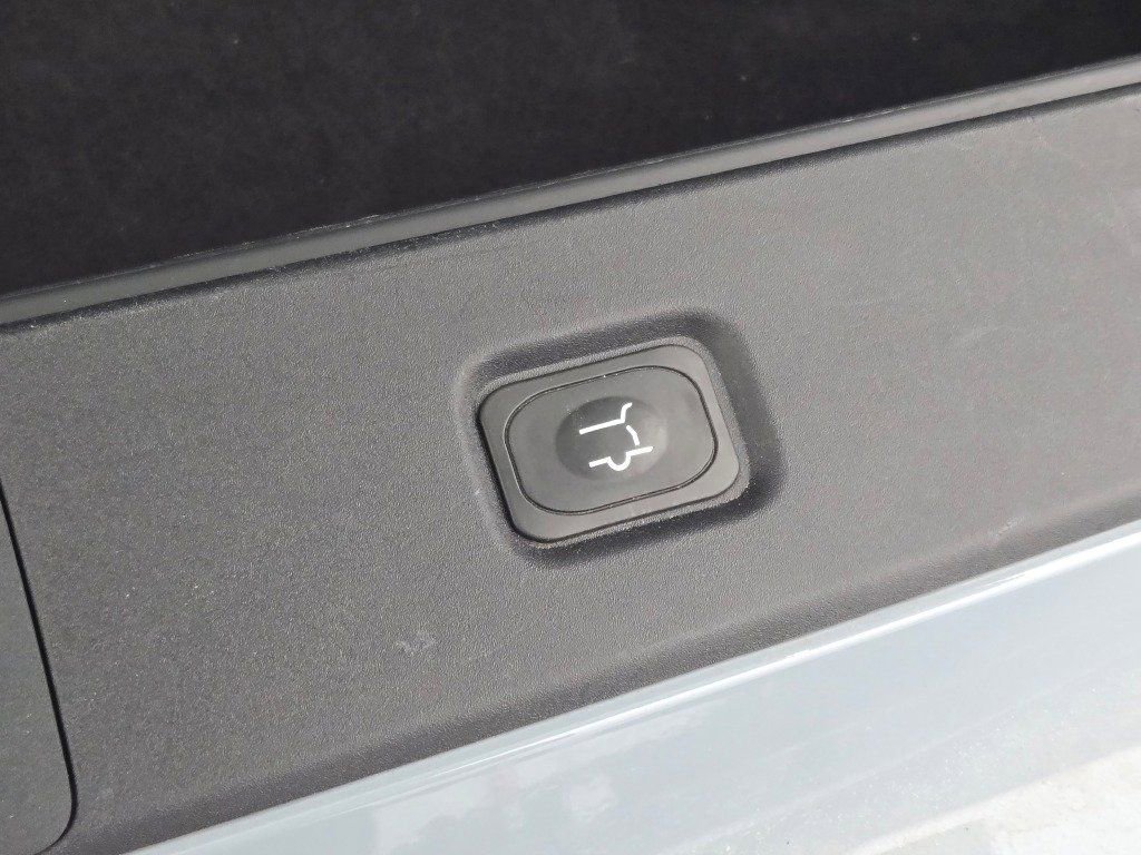 Certified 2025 Ford Expedition Active AWD/4WD image 18