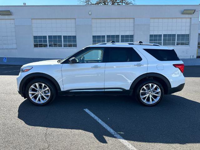 Certified 2022 Ford Explorer Platinum w/ Equipment Group 601A AWD/4WD image 3