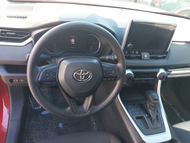 Used 2023 Toyota RAV4 LE FWD image 16