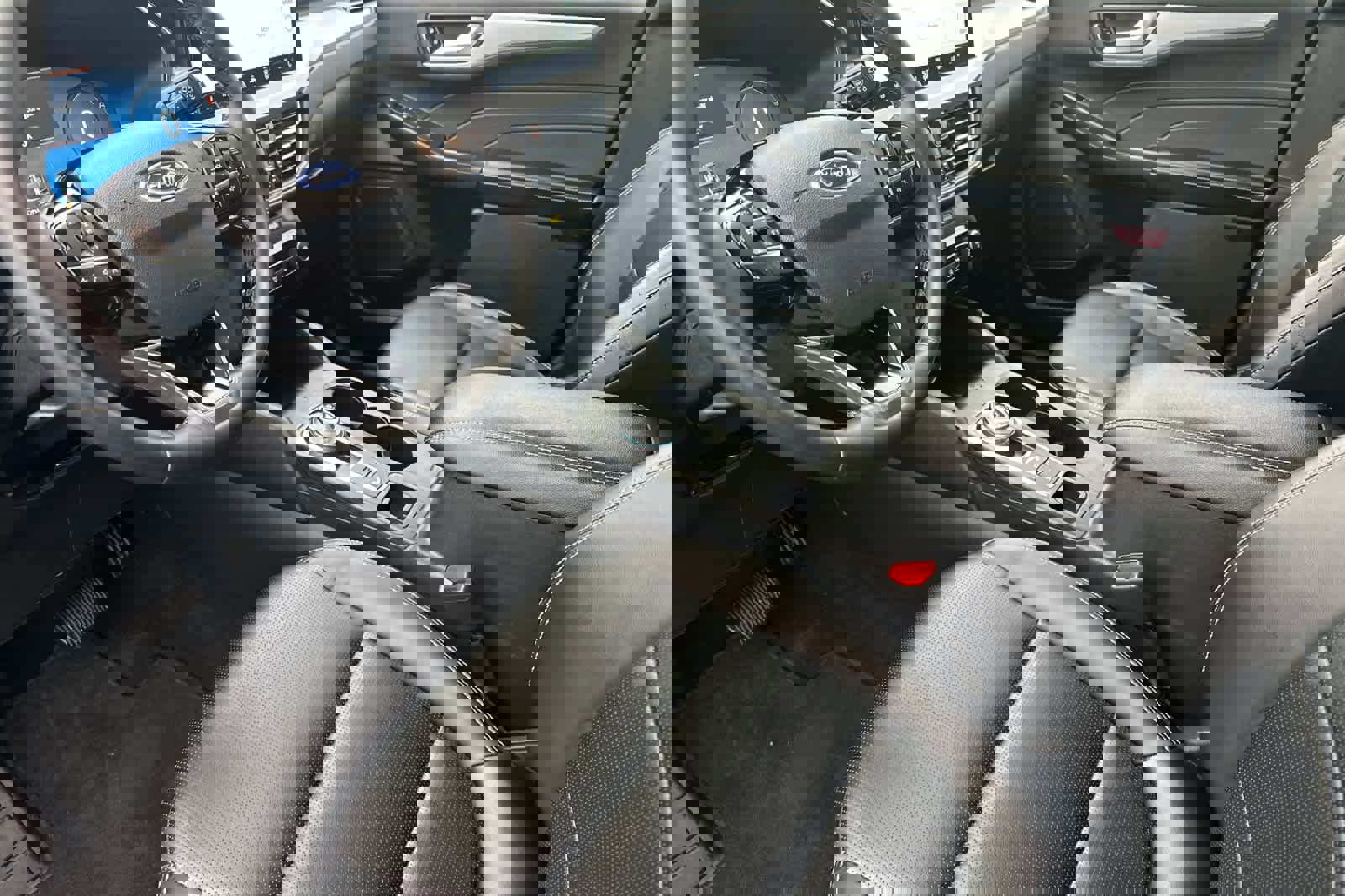 Certified 2025 Ford Escape Platinum image 11