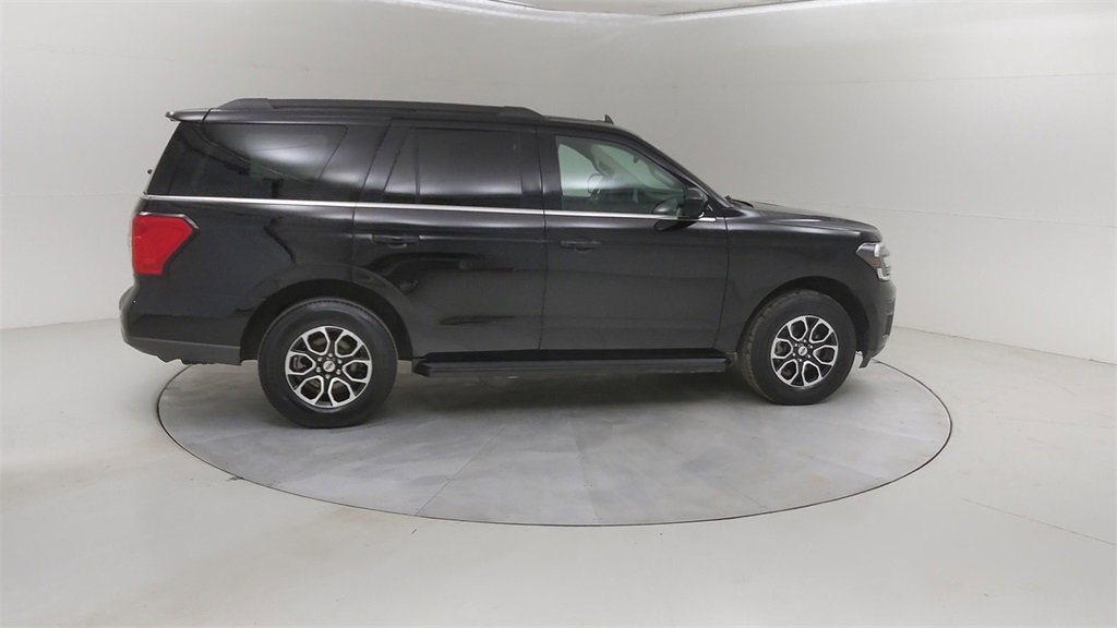 Certified 2024 Ford Expedition XLT image 14
