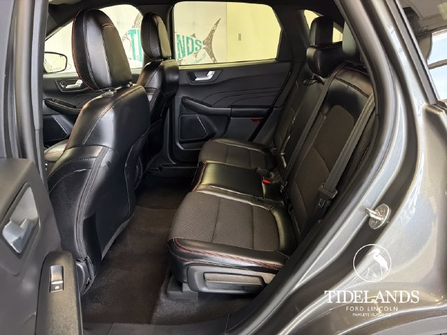 Certified 2025 Ford Escape ST-Line FWD image 30