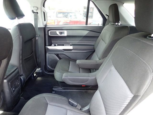 Certified 2024 Ford Explorer XLT w/ Class IV Trailer Tow Package AWD/4WD image 19