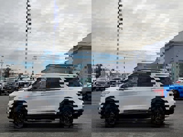 Certified 2022 Ford Explorer Timberline image 2