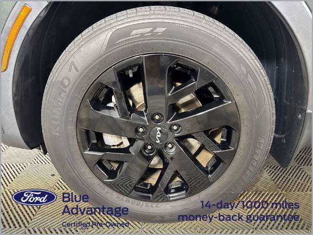 Used 2022 Kia Sorento S w/ Panoramic Sunroof Package AWD/4WD image 14