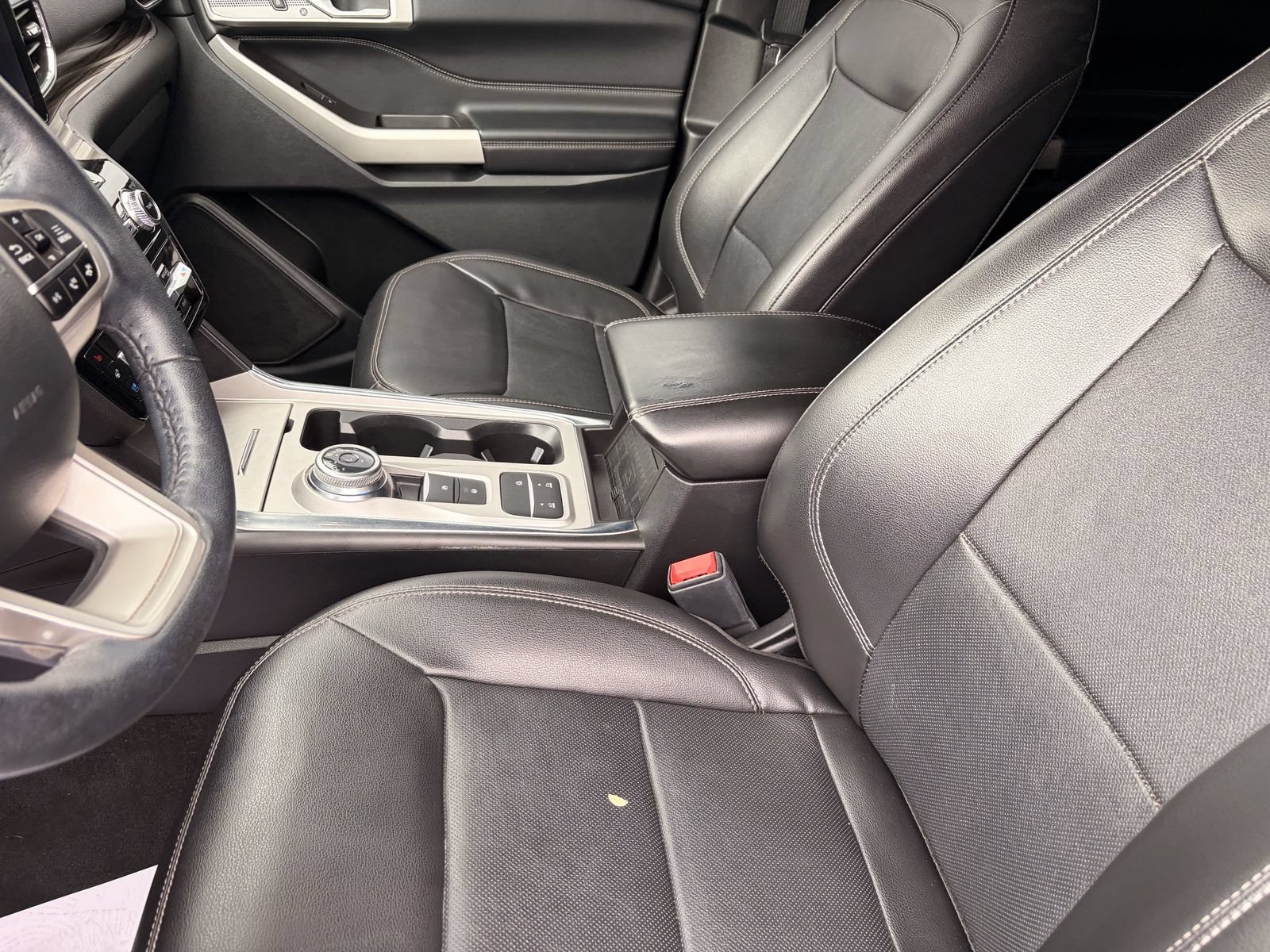 Certified 2023 Ford Explorer Limited w/ Hybrid Equipment Group 310A RWD image 21