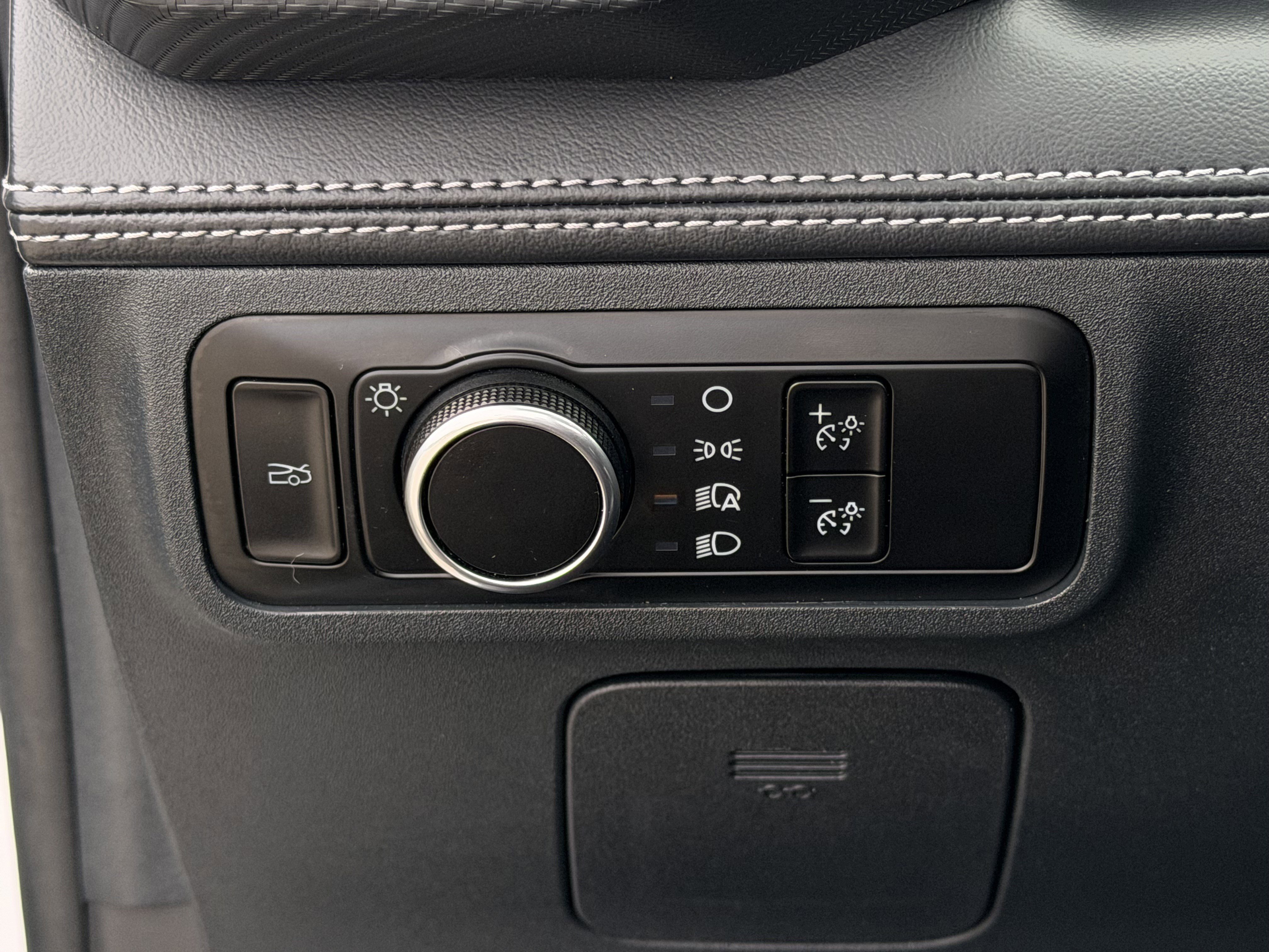 Certified 2025 Ford Mustang Premium RWD image 15