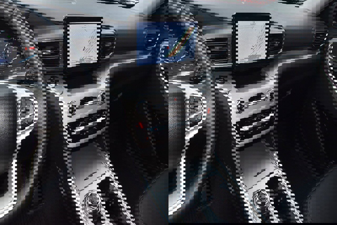 Certified 2023 Ford Explorer XLT w/ Equipment Group 202A image 27