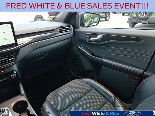 Certified 2023 Ford Escape ST-Line w/ Tech Pack #1 AWD/4WD image 16