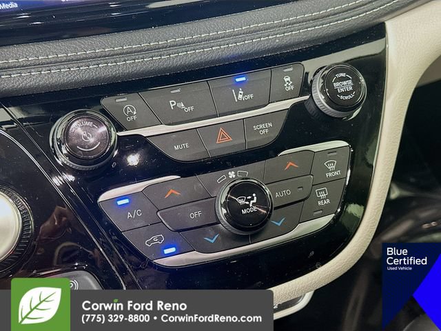 Used 2024 Chrysler Pacifica Touring-L AWD/4WD image 17