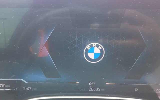 Used 2024 BMW X7 xDrive40i w/ M Sport Package AWD/4WD image 8