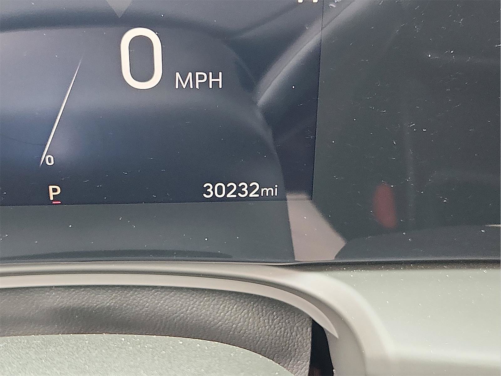 Used 2024 Buick Encore GX Avenir w/ Avenir Technology Package AWD/4WD image 18