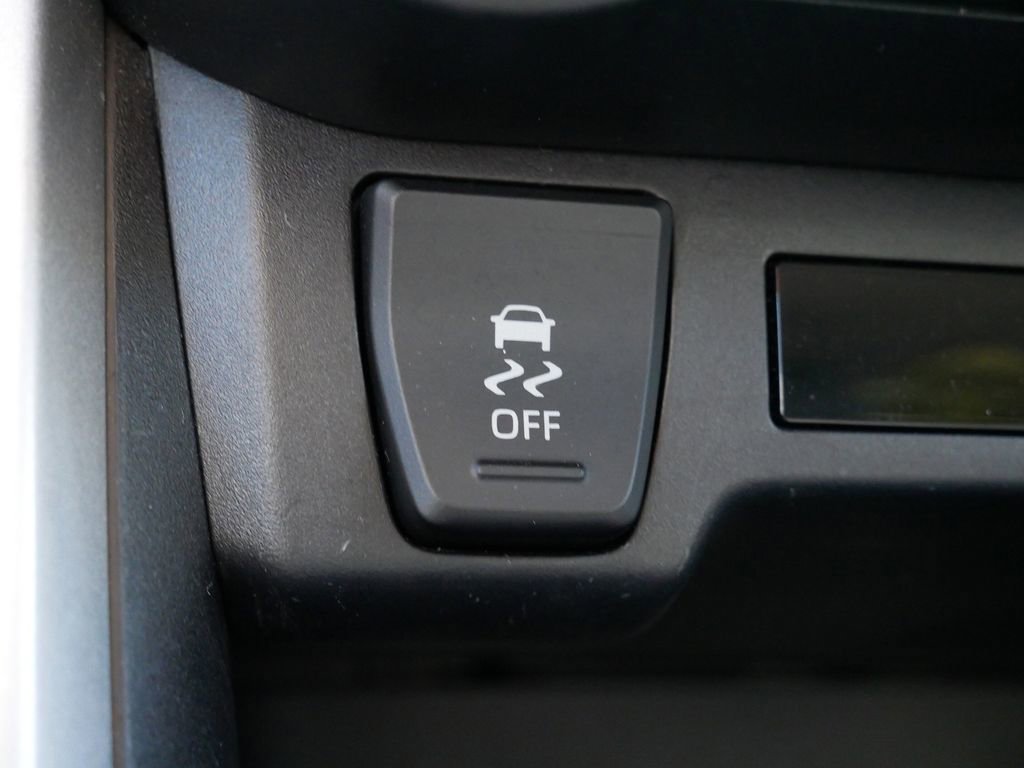 Used 2024 Toyota RAV4 LE image 28