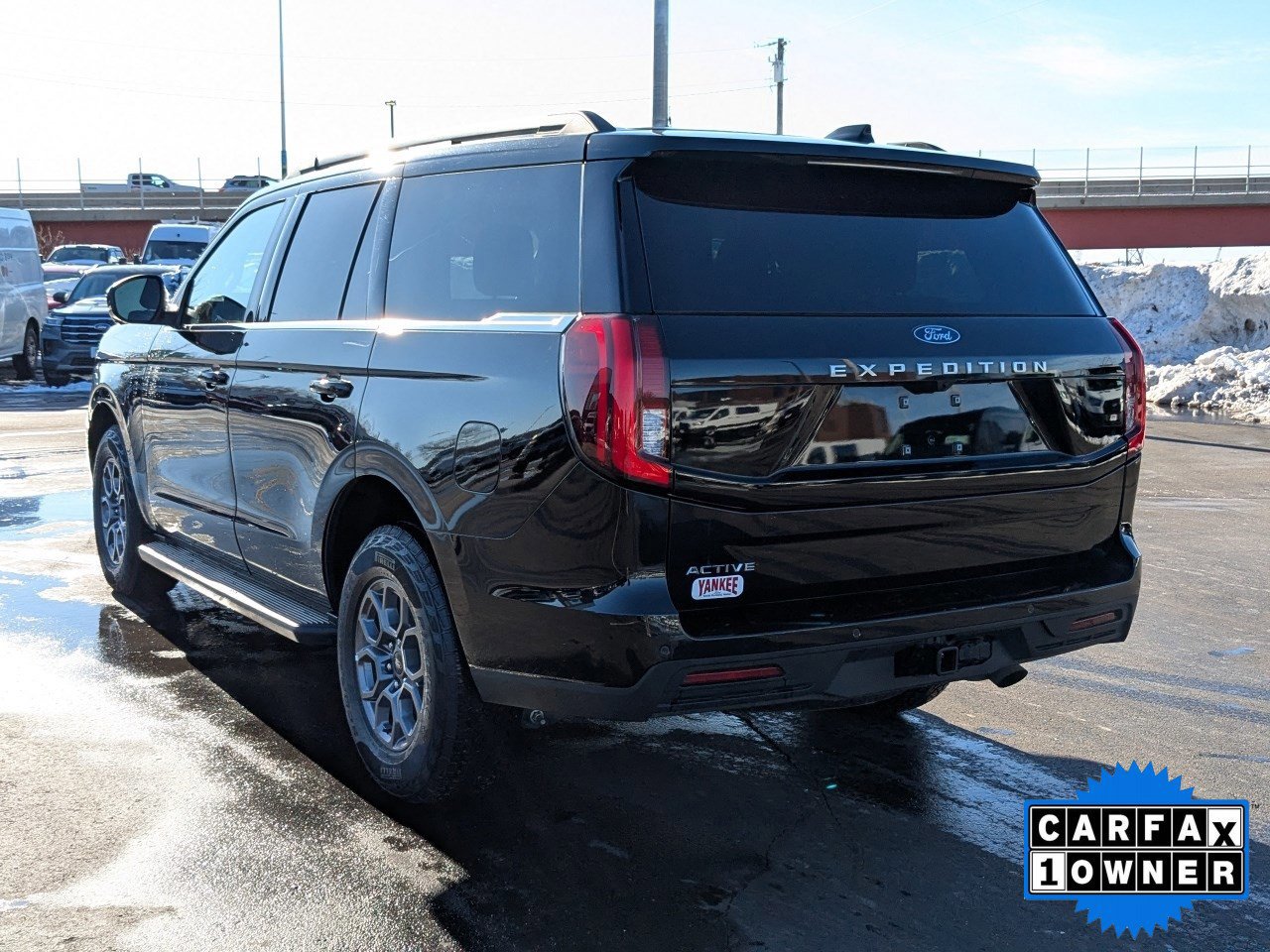 Certified 2025 Ford Expedition Active image 3