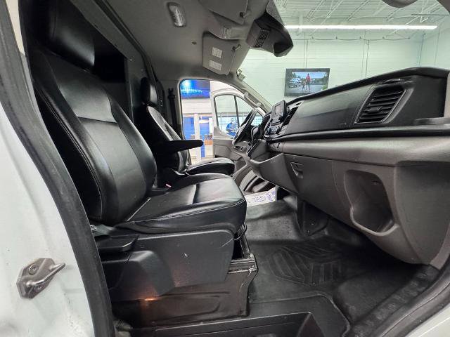 Certified 2019 Ford Transit 150 130 Low Roof image 30