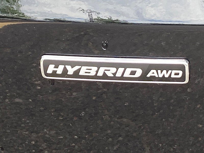 Certified 2025 Ford Escape Platinum AWD/4WD image 12