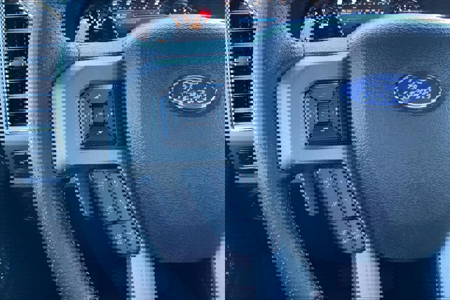 Certified 2018 Ford F150 Raptor w/ Equipment Group 802A Luxury image 23