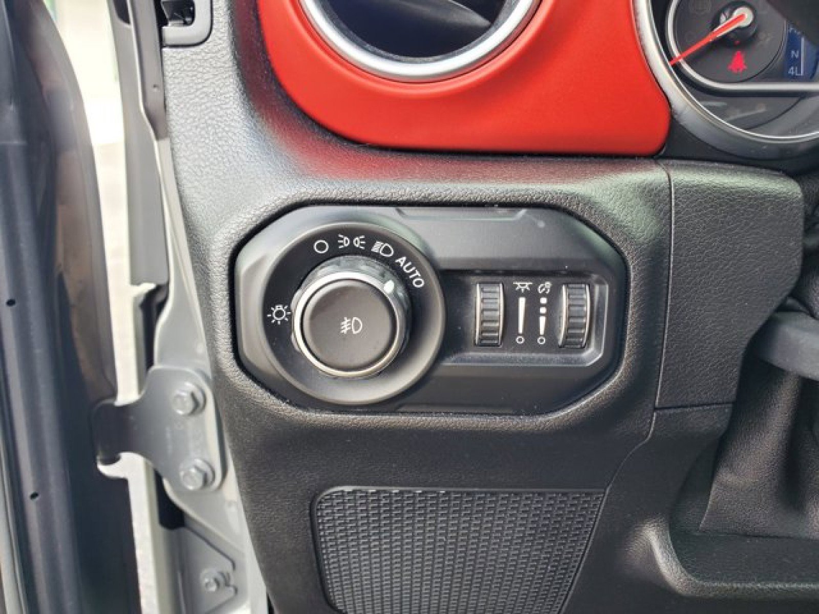 Used 2020 Jeep Wrangler Rubicon AWD/4WD image 12