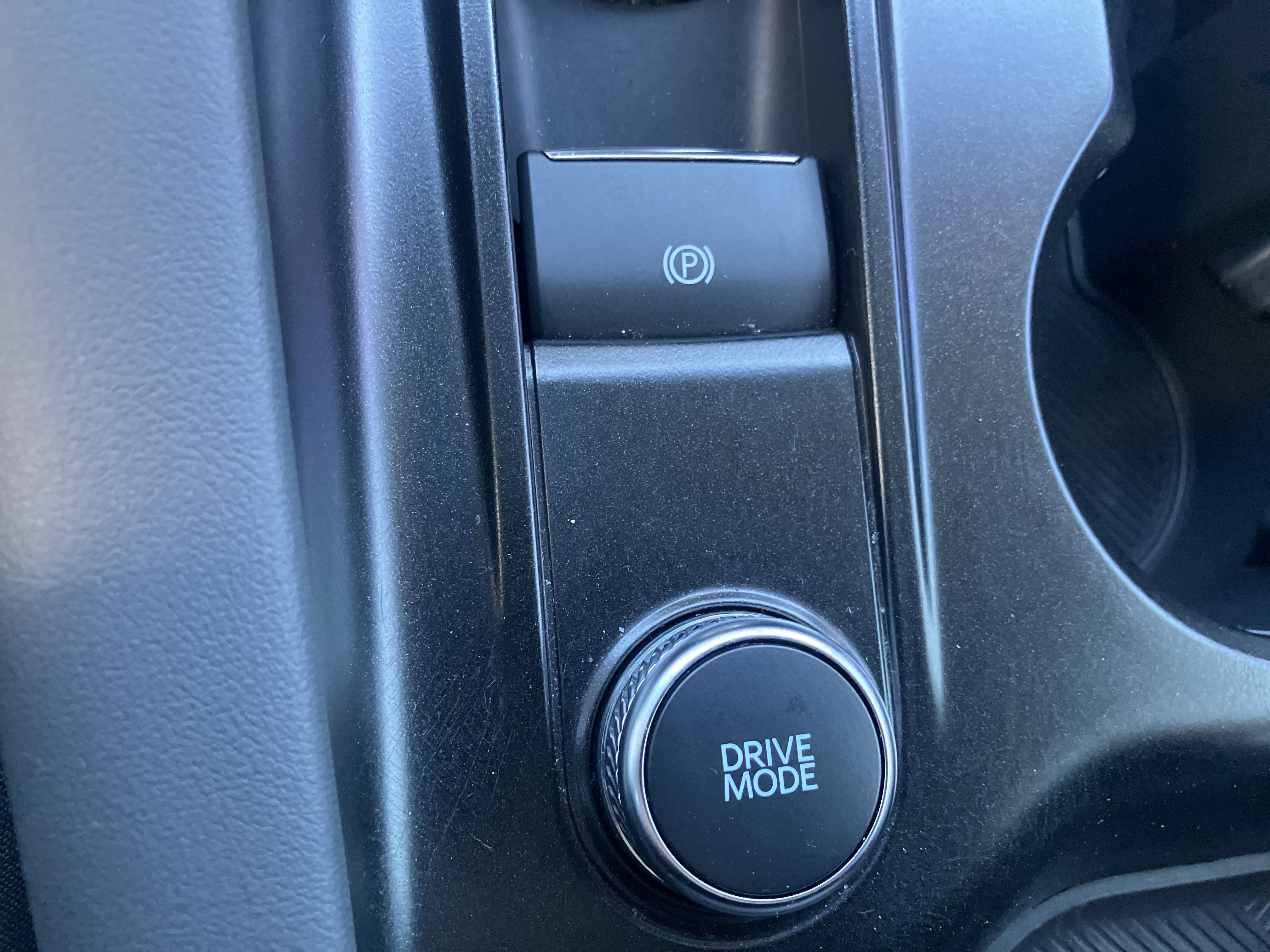 Certified 2025 Ford Explorer Active image 31