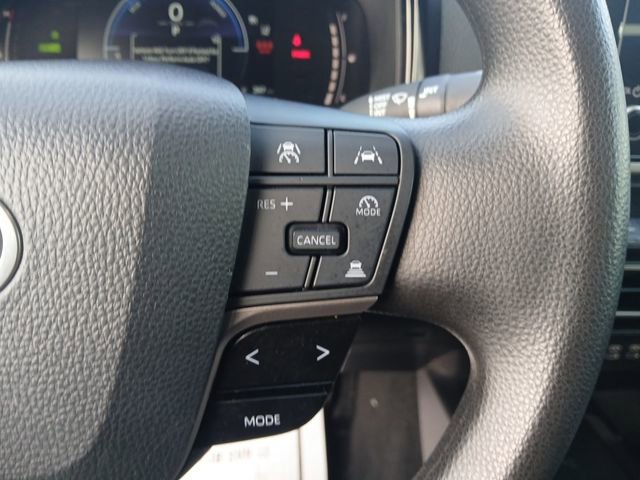 Used 2025 Toyota Camry LE FWD image 18