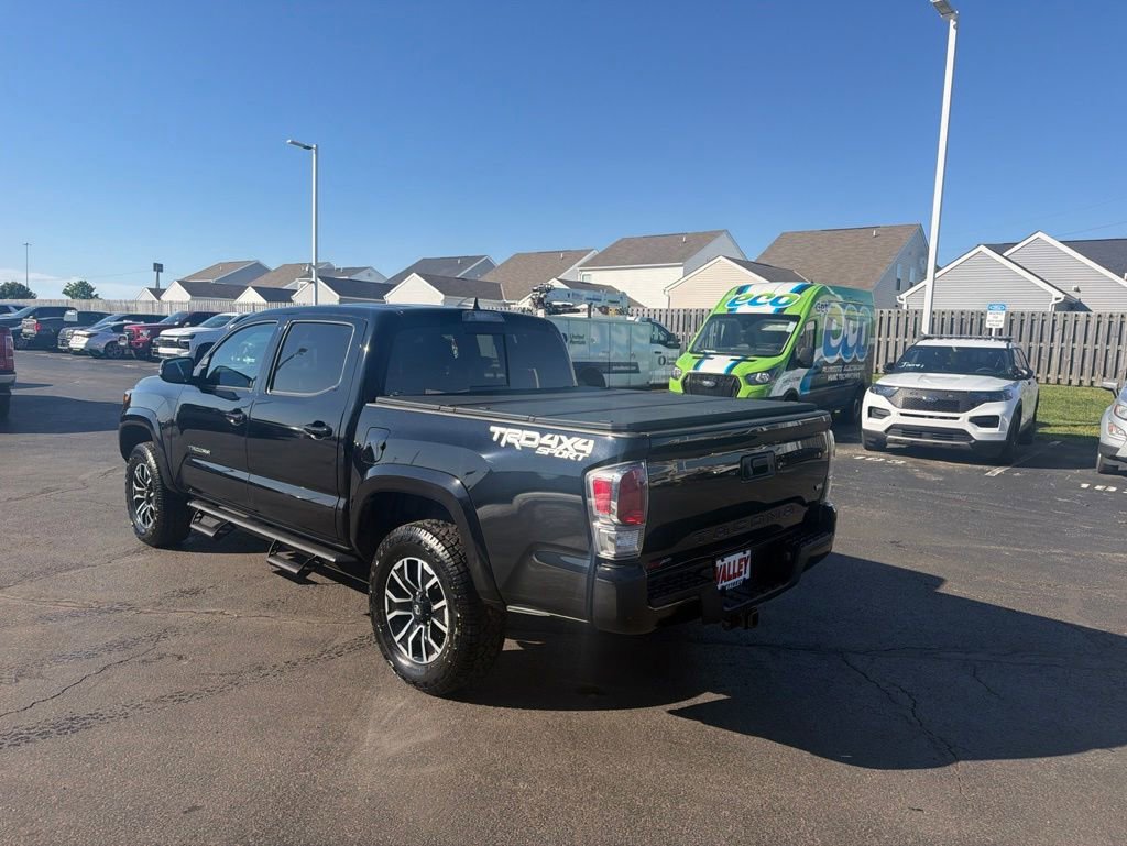 Used 2021 Toyota Tacoma TRD Sport w/ TRD Premium Sport Package AWD/4WD image 5