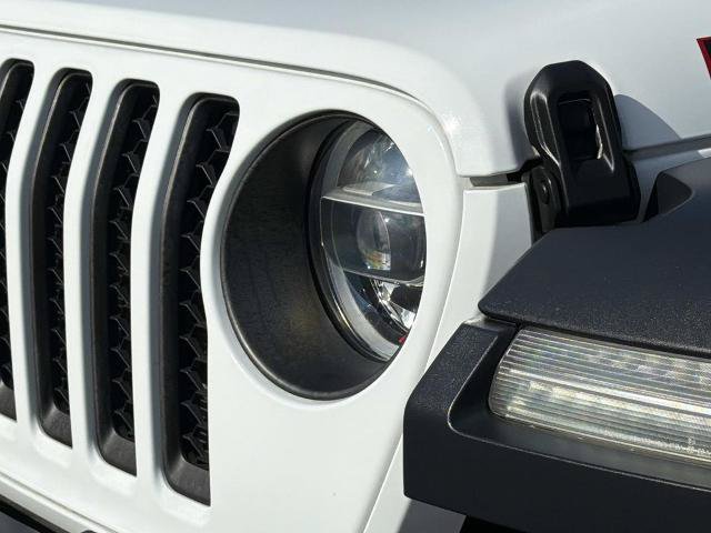 Used 2020 Jeep Gladiator Rubicon w/ LED Lighting Group AWD/4WD image 10