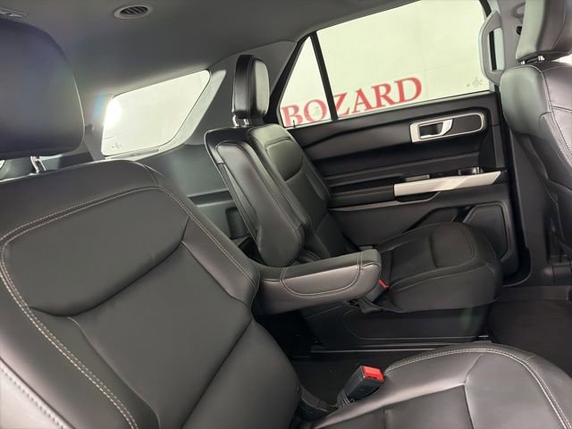 Certified 2022 Ford Explorer XLT w/ Equipment Group 202A RWD image 18