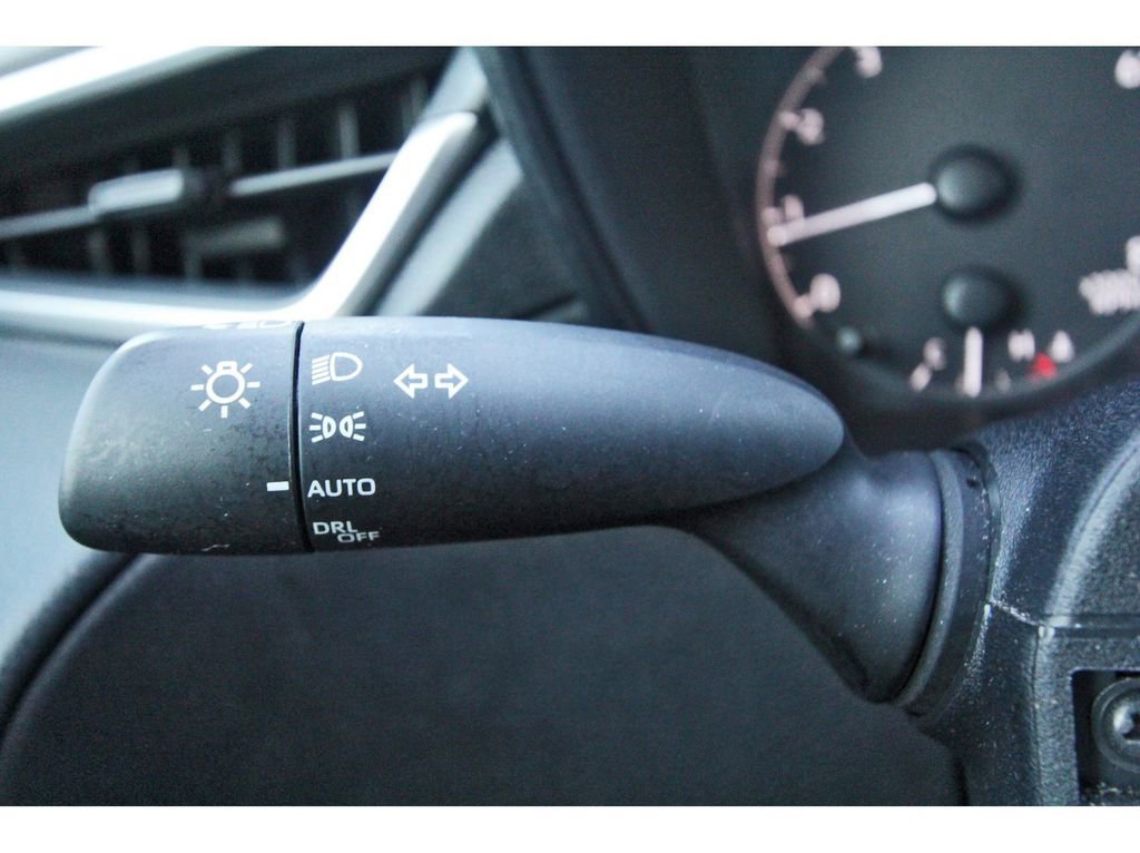 Used 2024 Toyota Corolla Cross LE image 16
