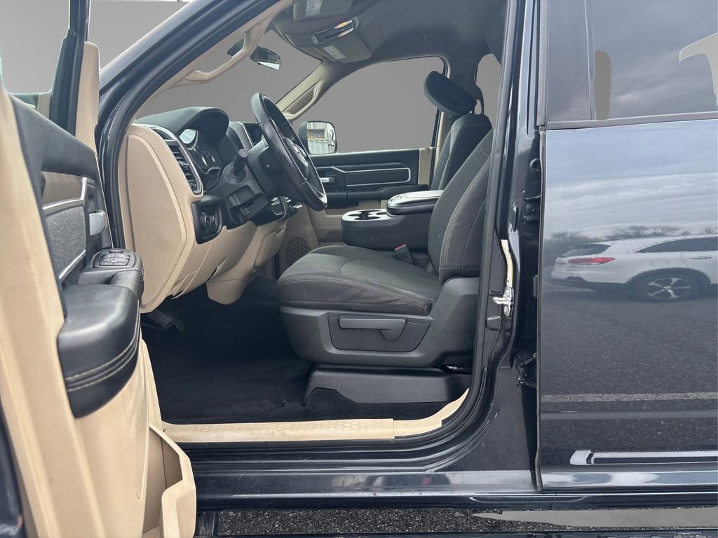 Used 2019 RAM 2500 Big Horn w/ Cold Weather Group AWD/4WD image 9