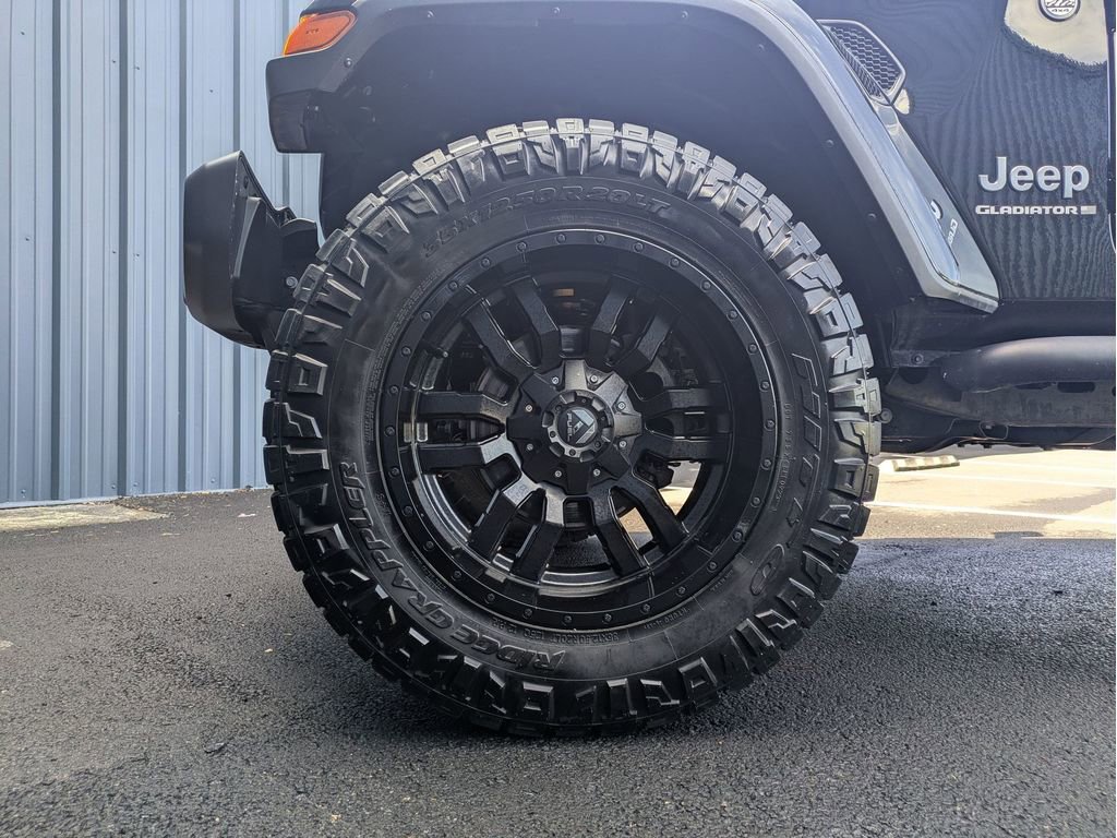 Used 2023 Jeep Gladiator Overland AWD/4WD image 29