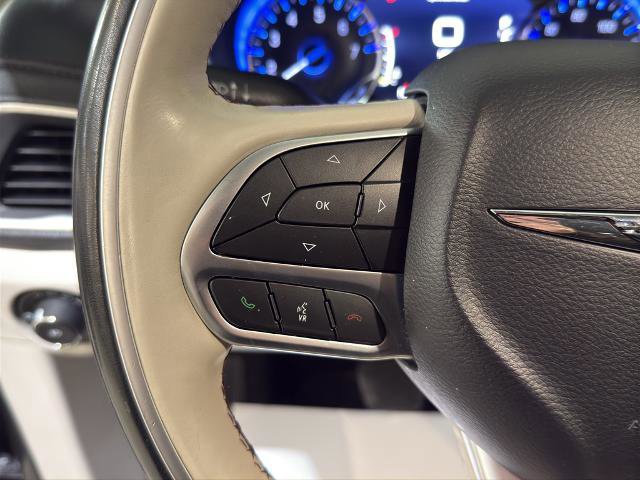Used 2019 Chrysler Pacifica Limited image 23