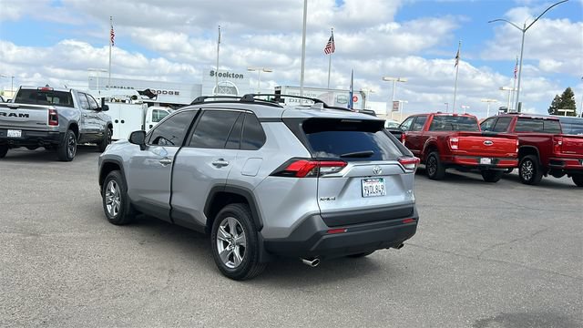 Used 2025 Toyota RAV4 XLE FWD image 5