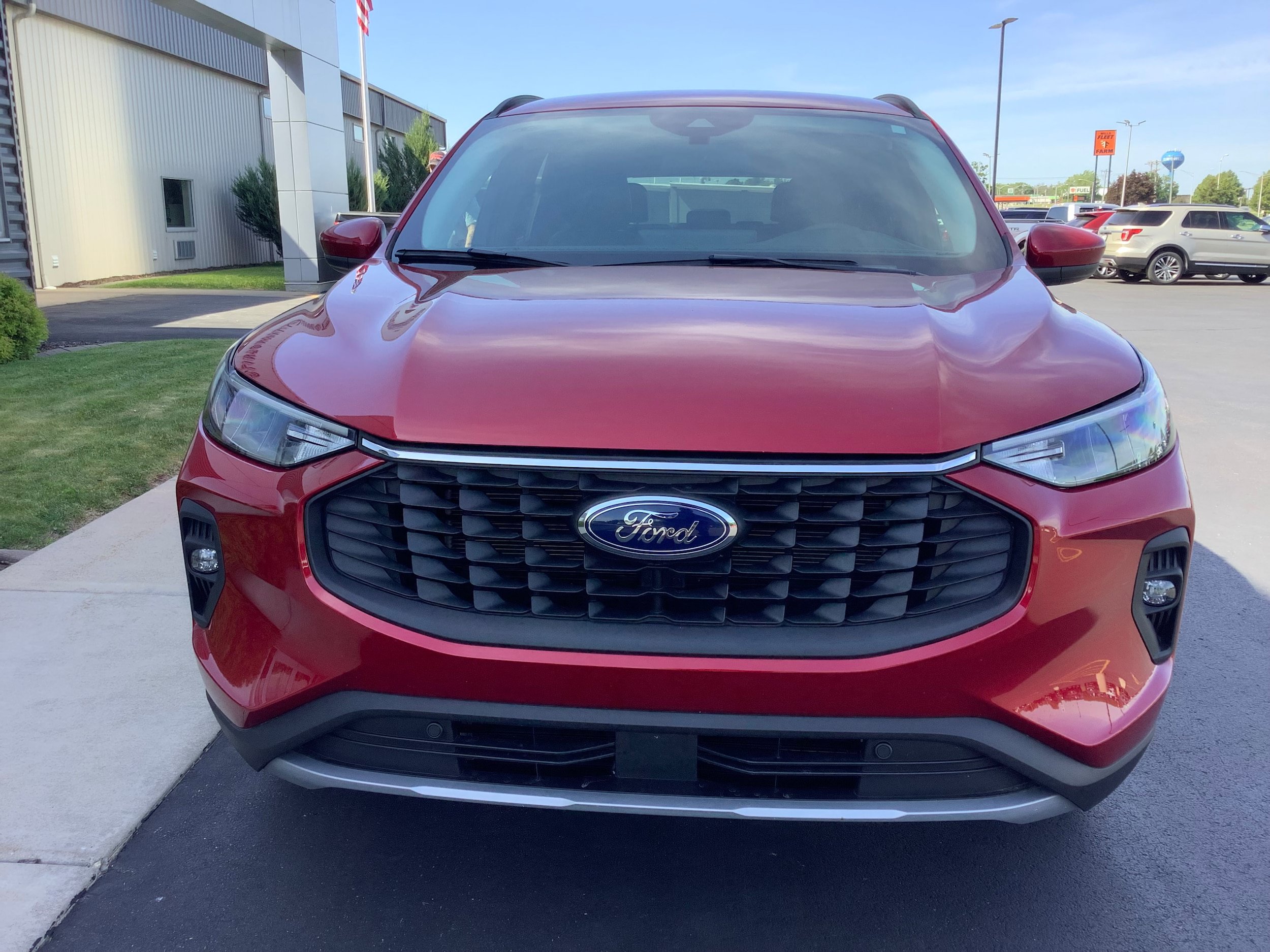 Certified 2025 Ford Escape SE FWD image 3