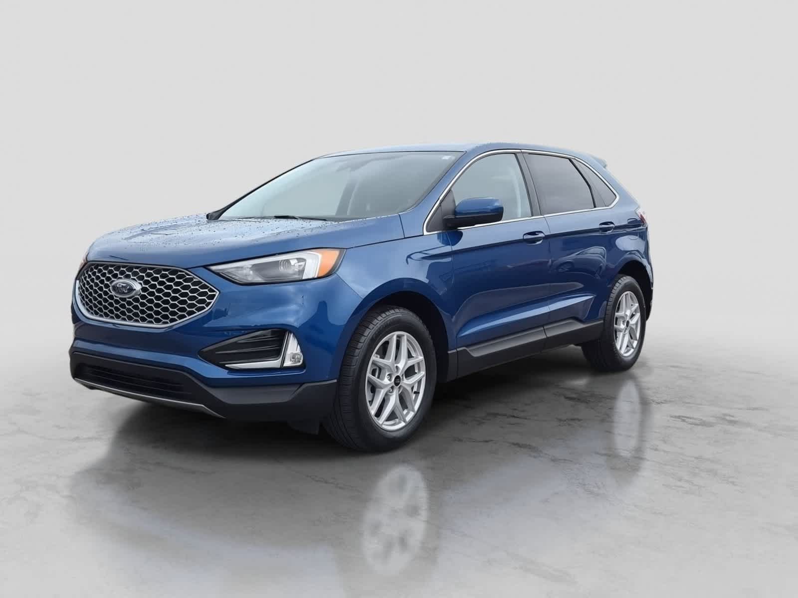Certified 2024 Ford Edge SEL w/ Convenience Package AWD/4WD image 4