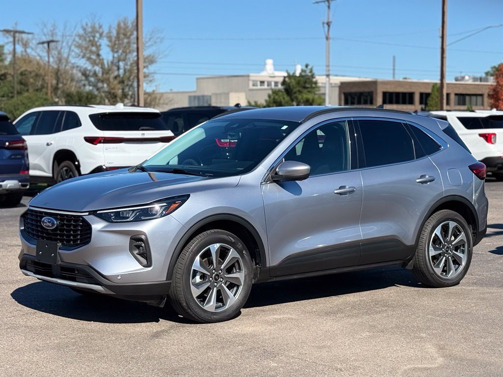 Certified 2024 Ford Escape Platinum AWD/4WD image 39