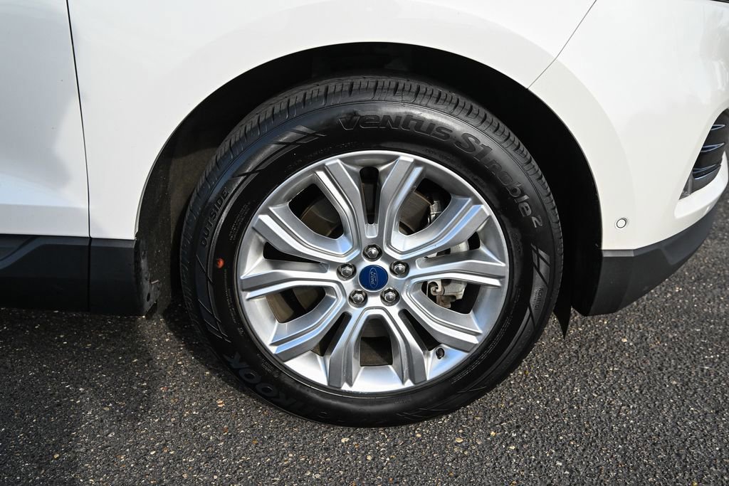 Certified 2020 Ford Edge Titanium w/ Equipment Group 301A image 18