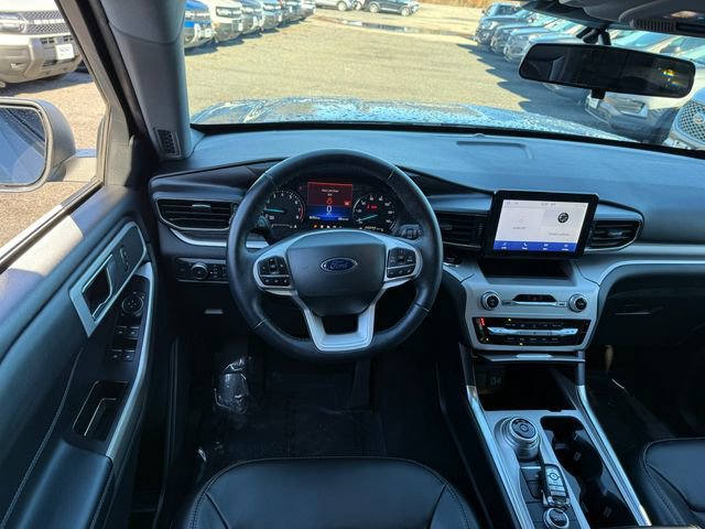 Certified 2022 Ford Explorer XLT w/ Equipment Group 202A image 16
