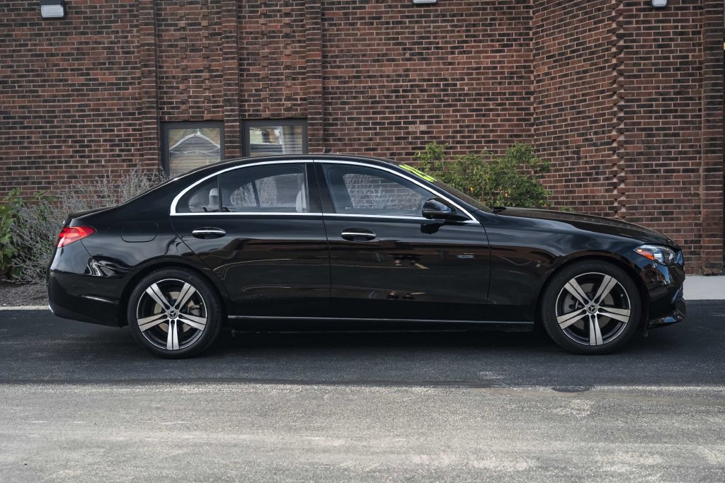 Used 2023 Mercedes-Benz C 300 4MATIC Sedan w/ Exclusive Trim Package image 7