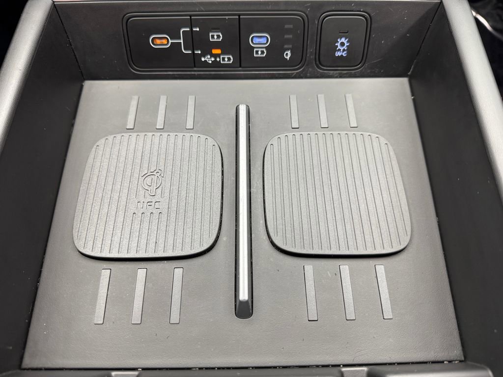 Used 2024 Hyundai Santa Fe Limited image 22