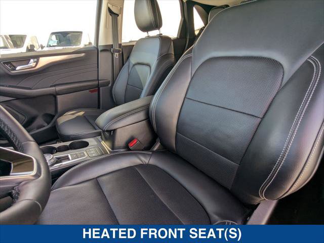 Certified 2022 Ford Escape Titanium w/ Class II Trailer Tow Package image 21