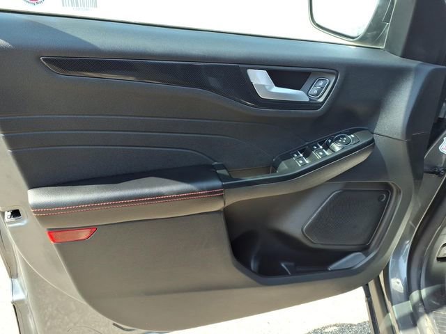 Certified 2025 Ford Escape ST-Line image 12
