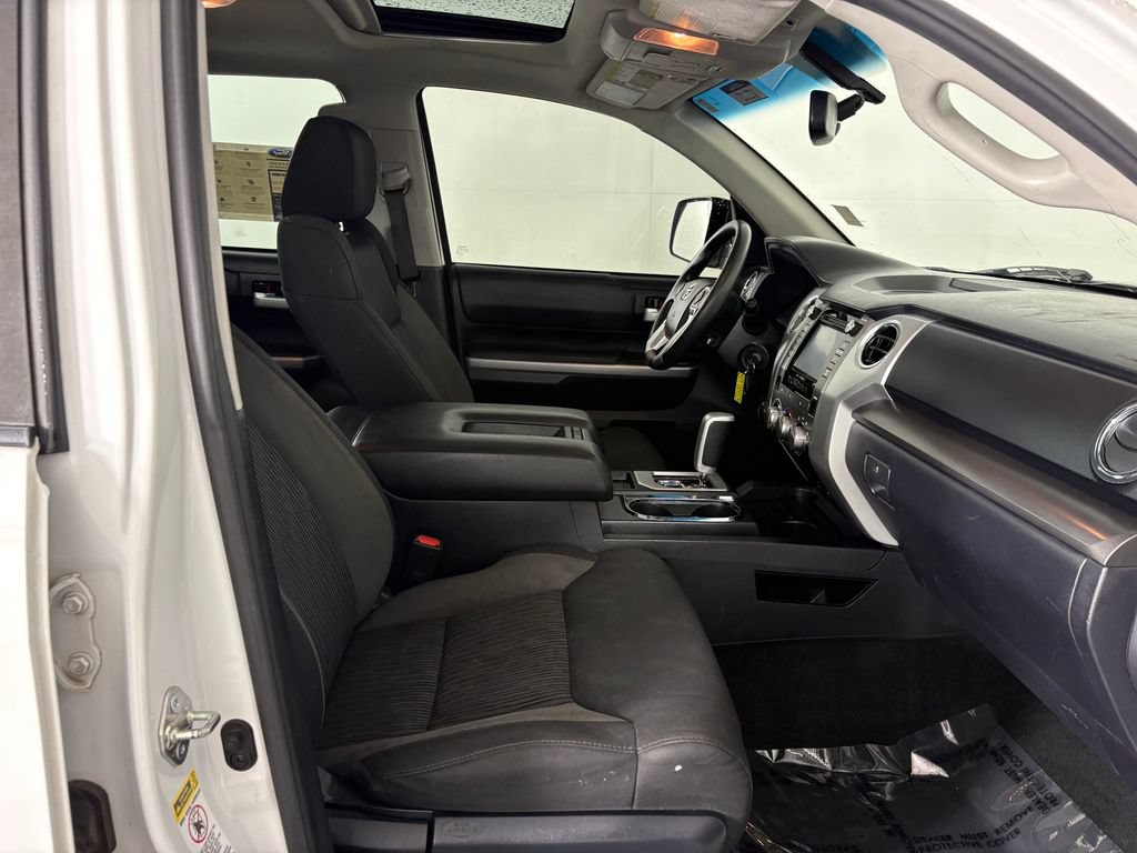 Used 2017 Toyota Tundra SR5 AWD/4WD image 29